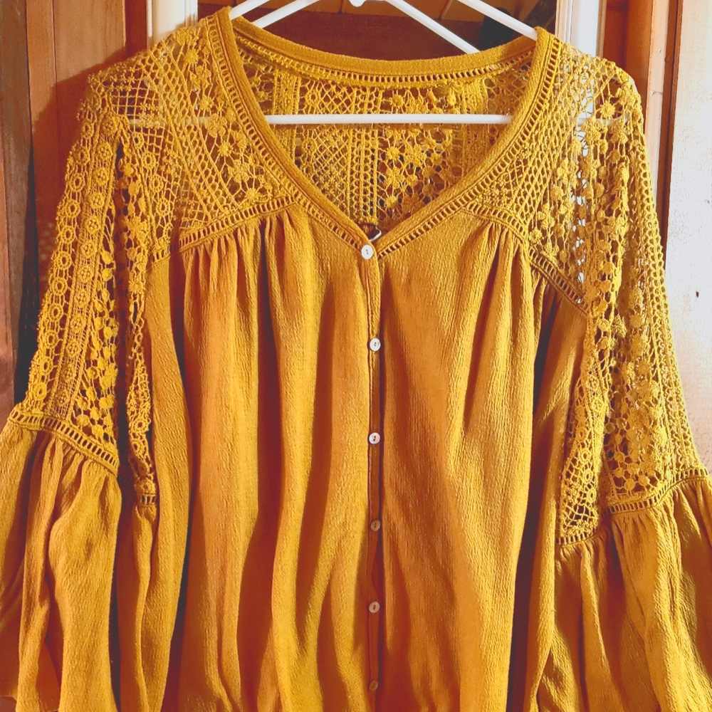 EST 1946 GOLD Blouse L-XL